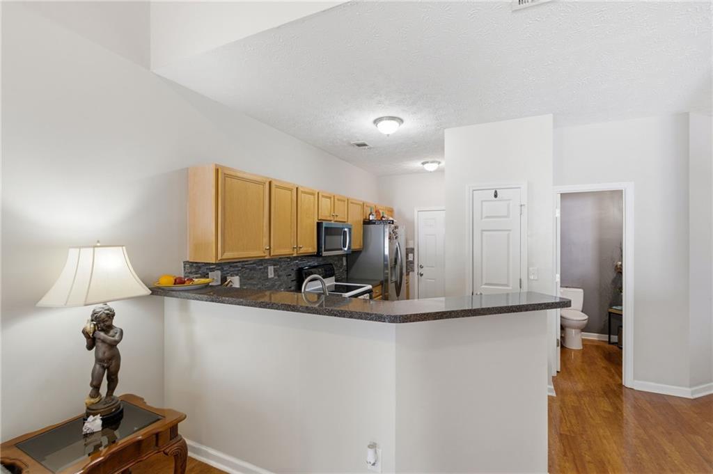 5009 Timber Hills Drive Property Photo 8