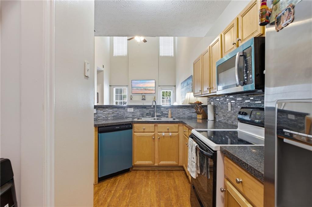 5009 Timber Hills Drive Property Photo 11