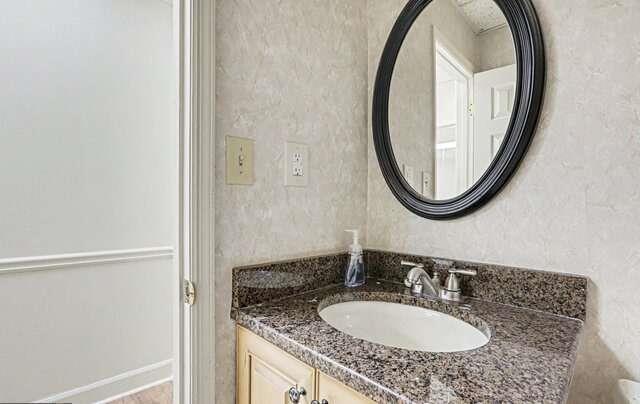 8375 Dunwoody Place Property Photo 19