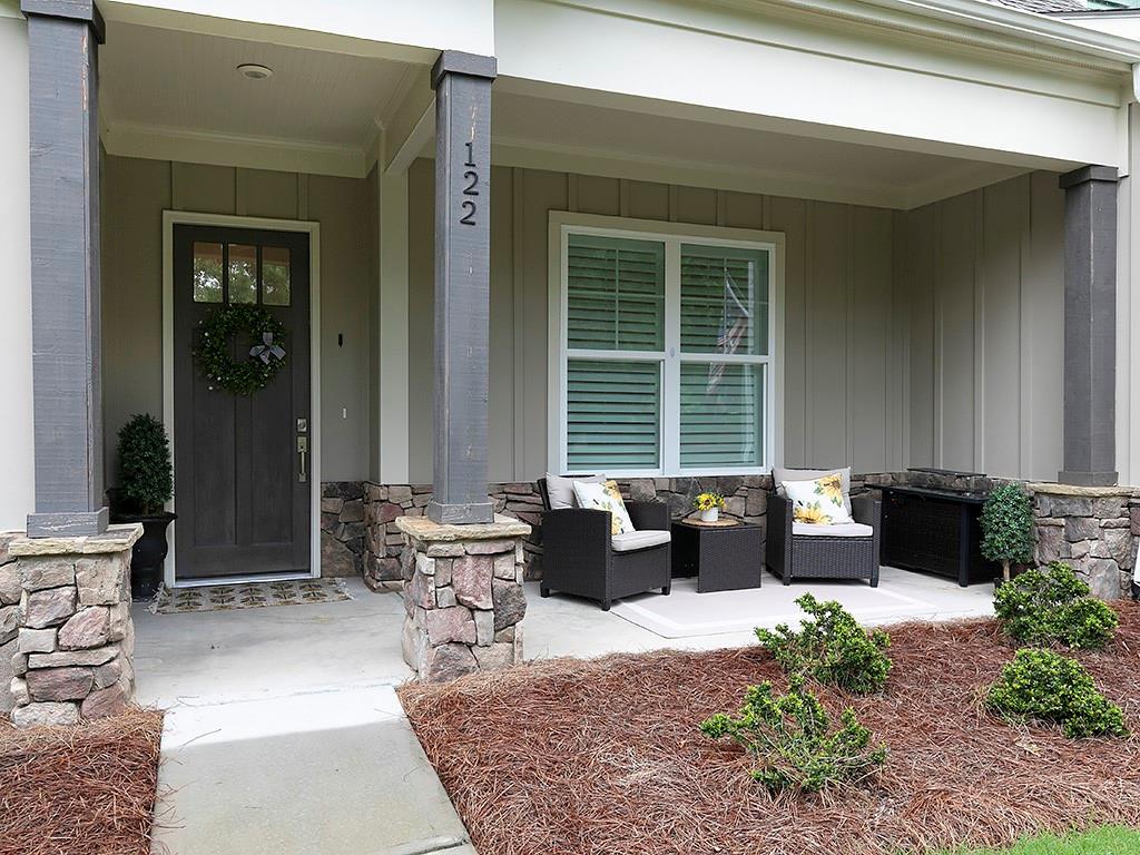 122 Arrowridge Property Photo 3