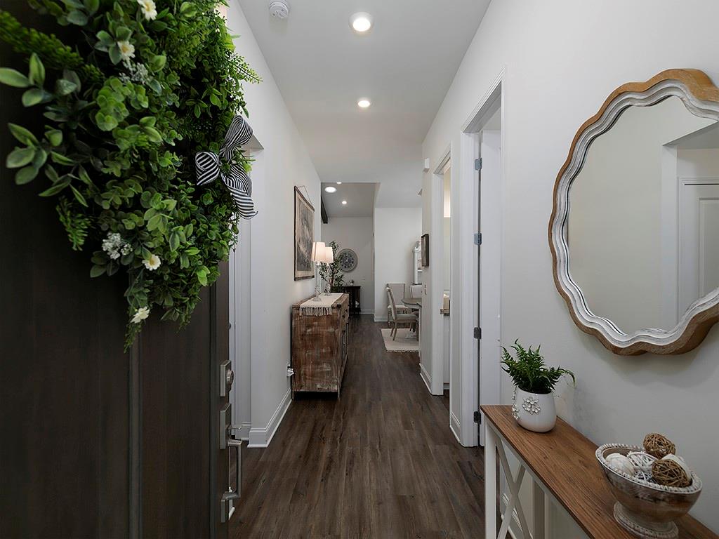 122 Arrowridge Property Photo 4