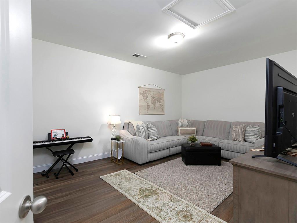 122 Arrowridge Property Photo 27