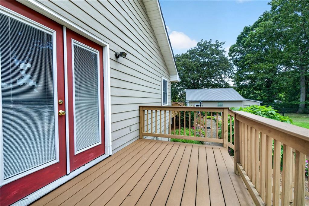 615 Tanner Road Property Photo 11
