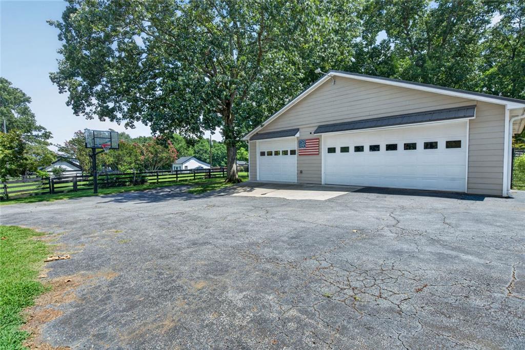 615 Tanner Road Property Photo 12