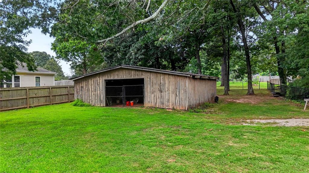 615 Tanner Road Property Photo 16