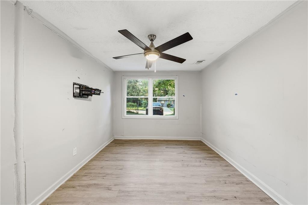 1112 Valley View Road Se Property Photo 16