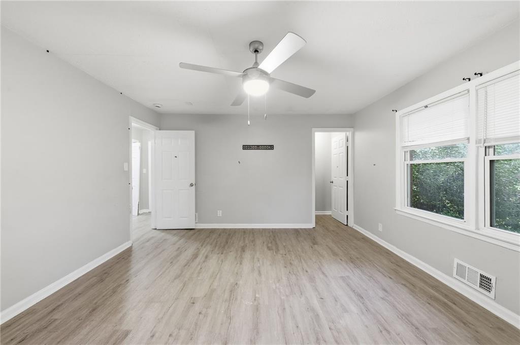1112 Valley View Road Se Property Photo 19