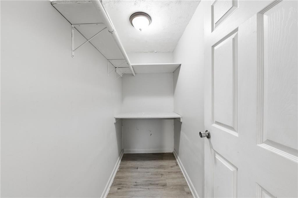 1112 Valley View Road Se Property Photo 22