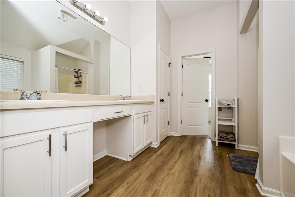 7804965 Property Photo 11