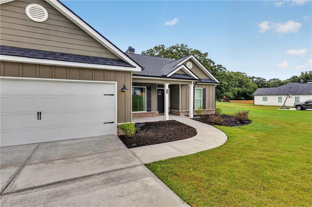 198 Advent Drive Property Photo 4