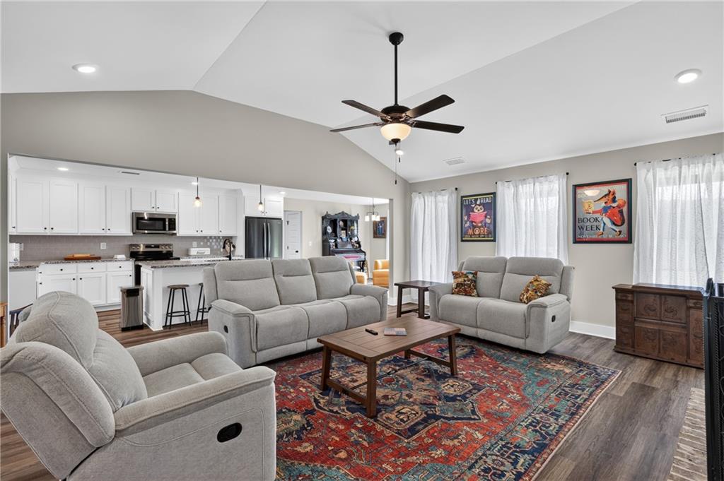198 Advent Drive Property Photo 10
