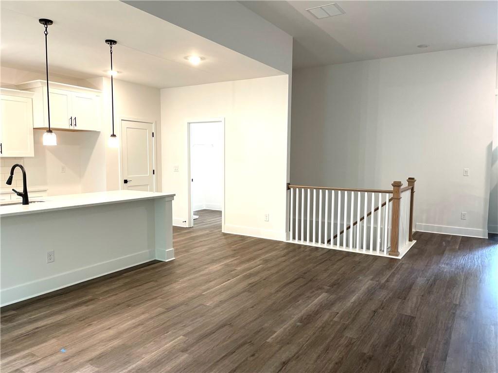 200 Blackberry Court Property Photo 3