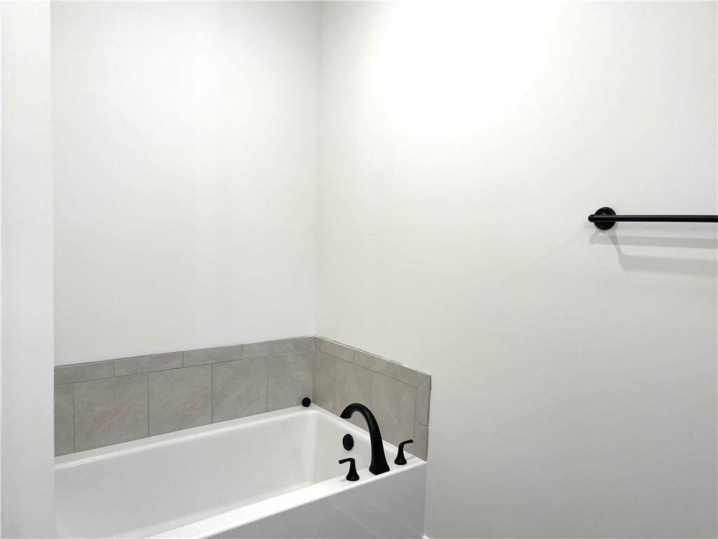 200 Blackberry Court Property Photo 10