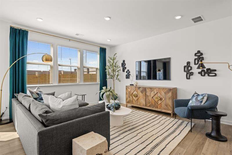 113 Vision Street Property Photo 4