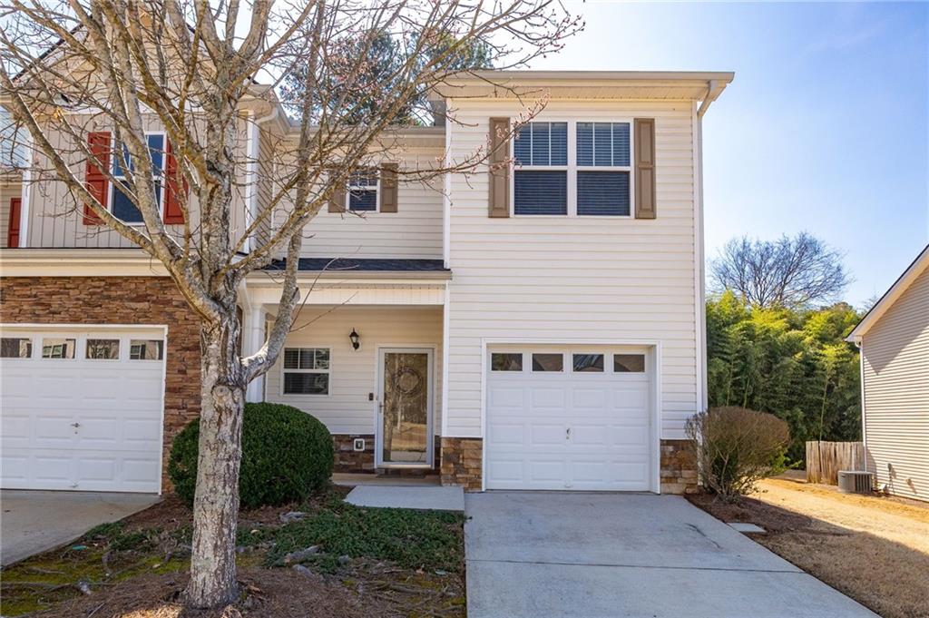536 Oakside Place Property Photo 1