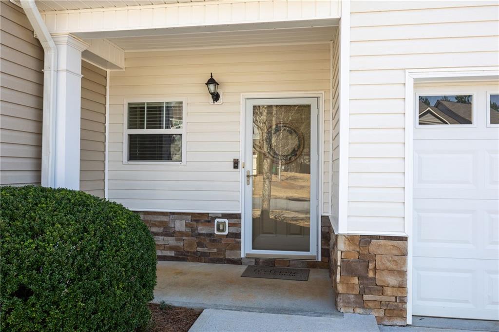 536 Oakside Place Property Photo 2