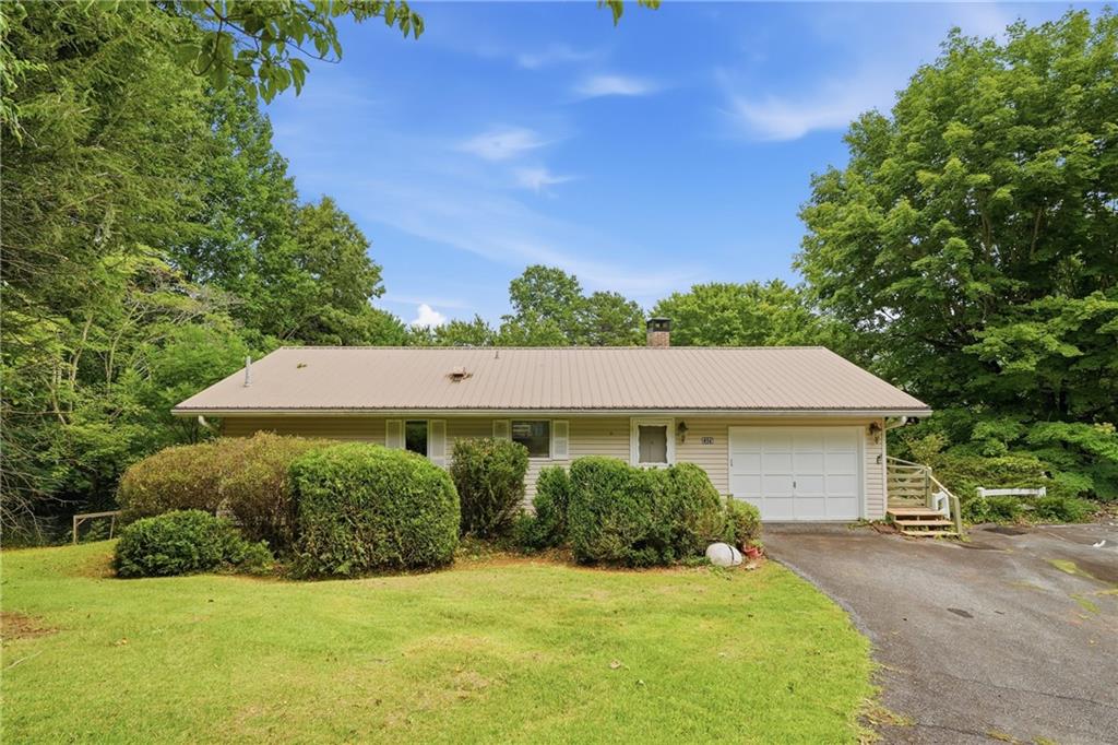 2325 Ridgecrest Circle Property Photo 1