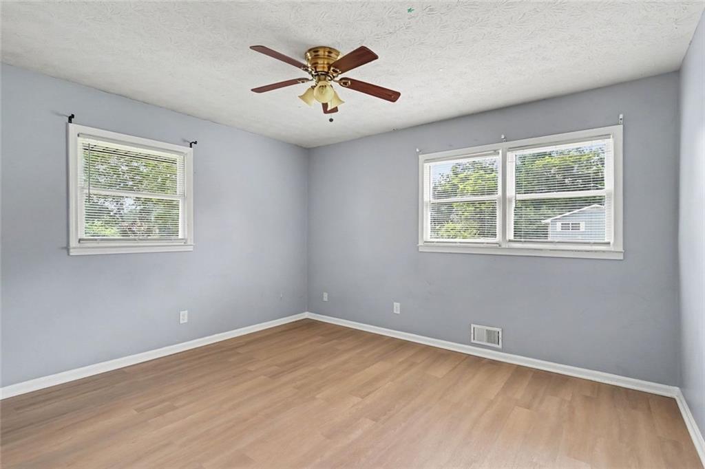 8806 Twin Oaks Drive Property Photo 12