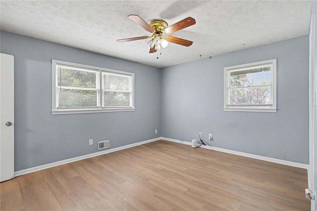 8806 Twin Oaks Drive Property Photo 13