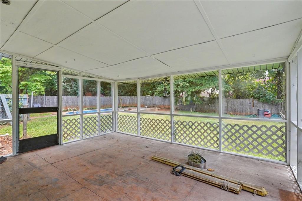 8806 Twin Oaks Drive Property Photo 20