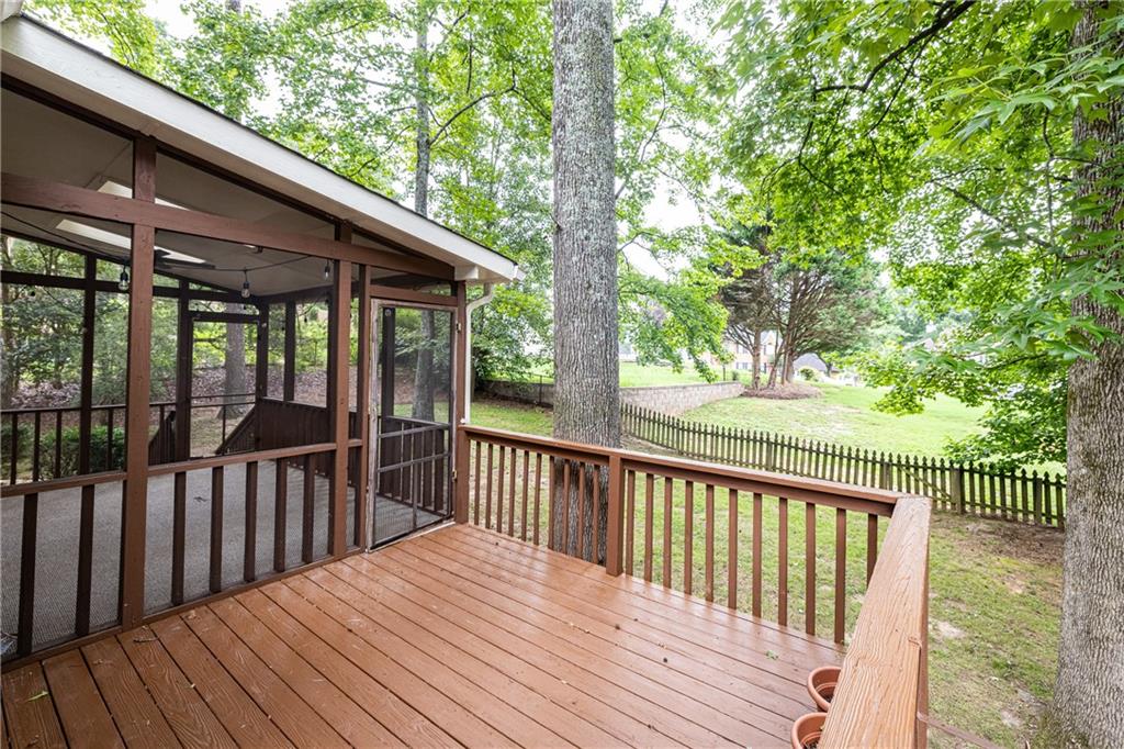 245 Greenmont Circle Property Photo 32