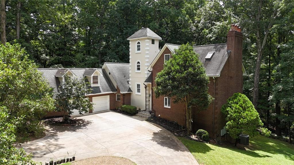 5599 Stone Creek Drive Property Photo 1