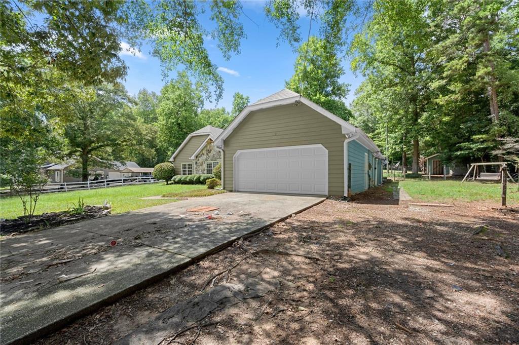 5015 Logans Run Property Photo 4