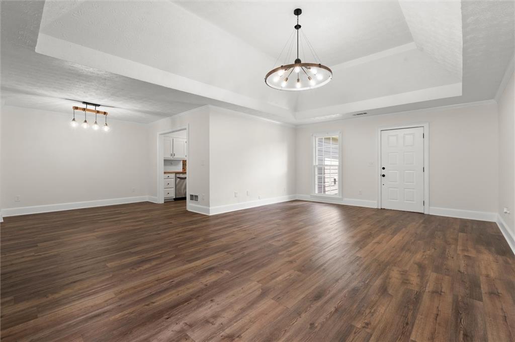5015 Logans Run Property Photo 10