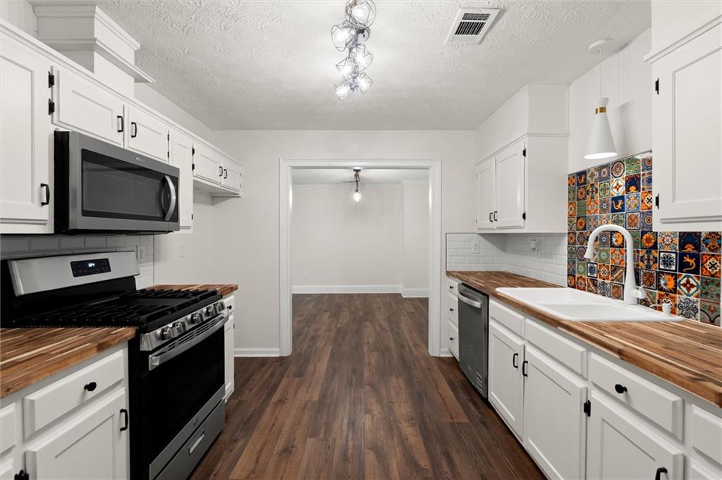 5015 Logans Run Property Photo 16