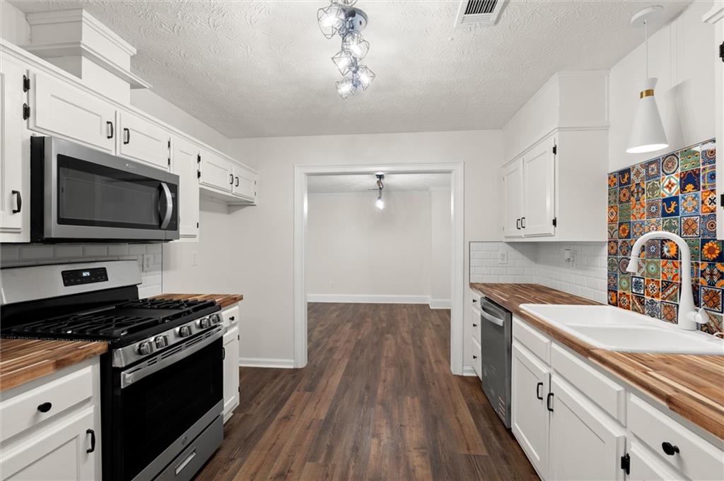 5015 Logans Run Property Photo 17