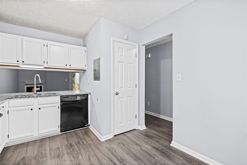 3494 Lee Court Nw Property Photo 9