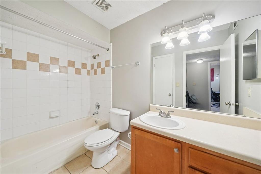 3115 Seven Pines Court Unit 207 Property Photo 10