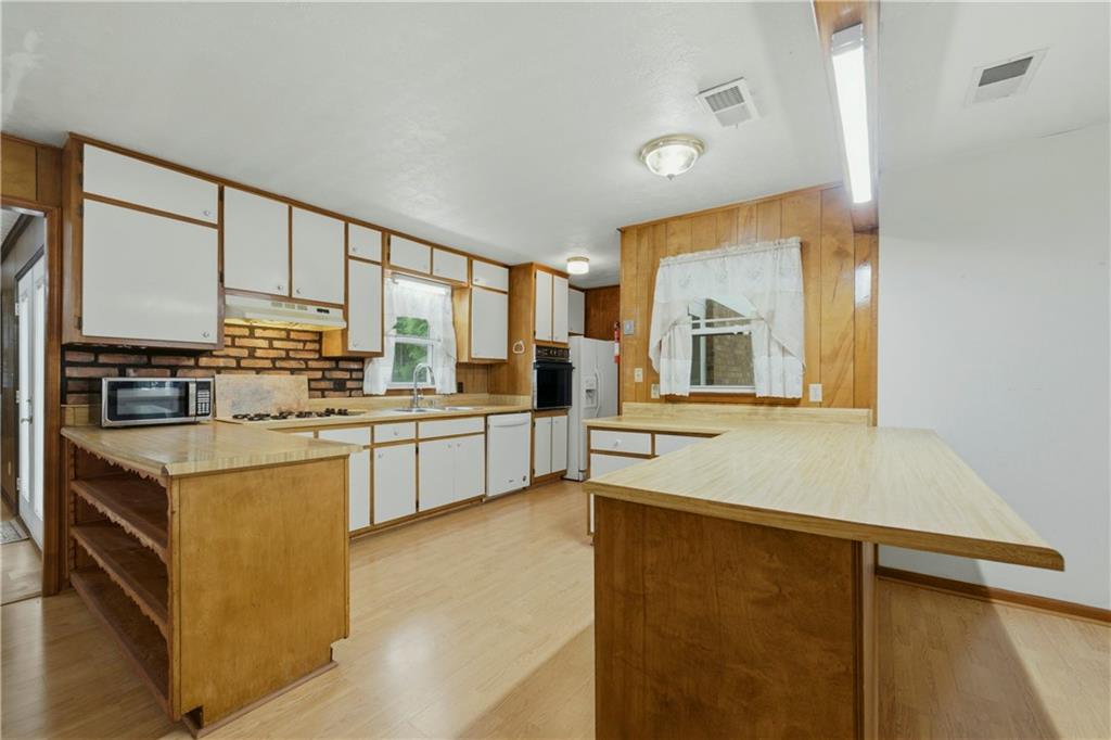 1590 Old Alabama Road Property Photo 8