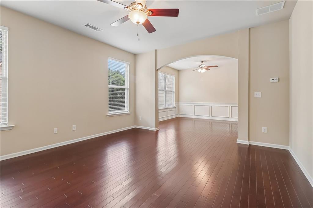 55 Grampian Way Property Photo 8