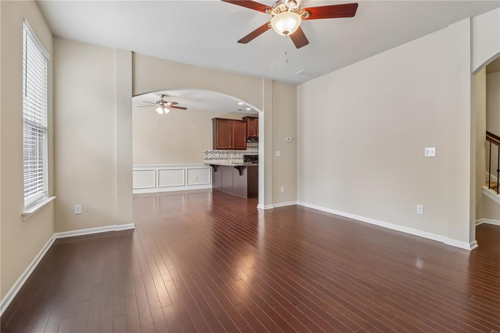 55 Grampian Way Property Photo 9