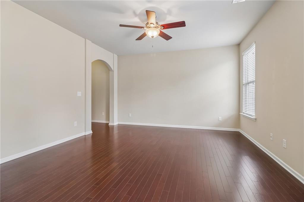 55 Grampian Way Property Photo 11