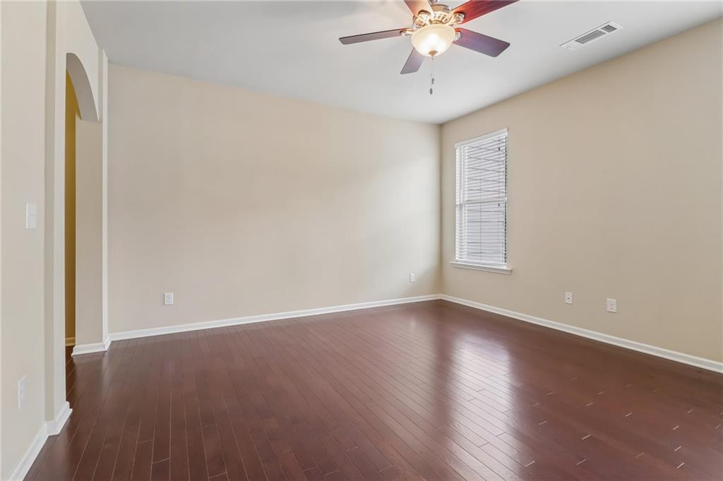 55 Grampian Way Property Photo 12