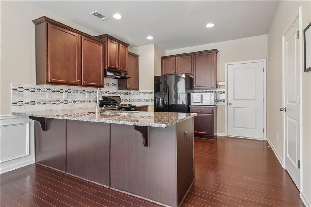 55 Grampian Way Property Photo 19