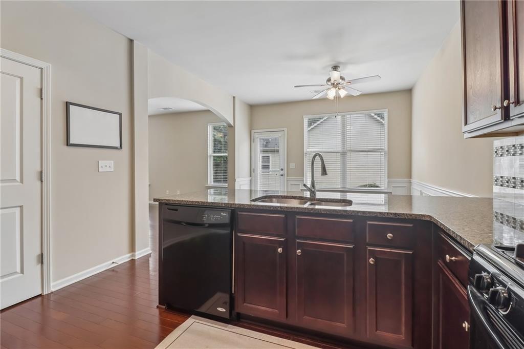 55 Grampian Way Property Photo 22