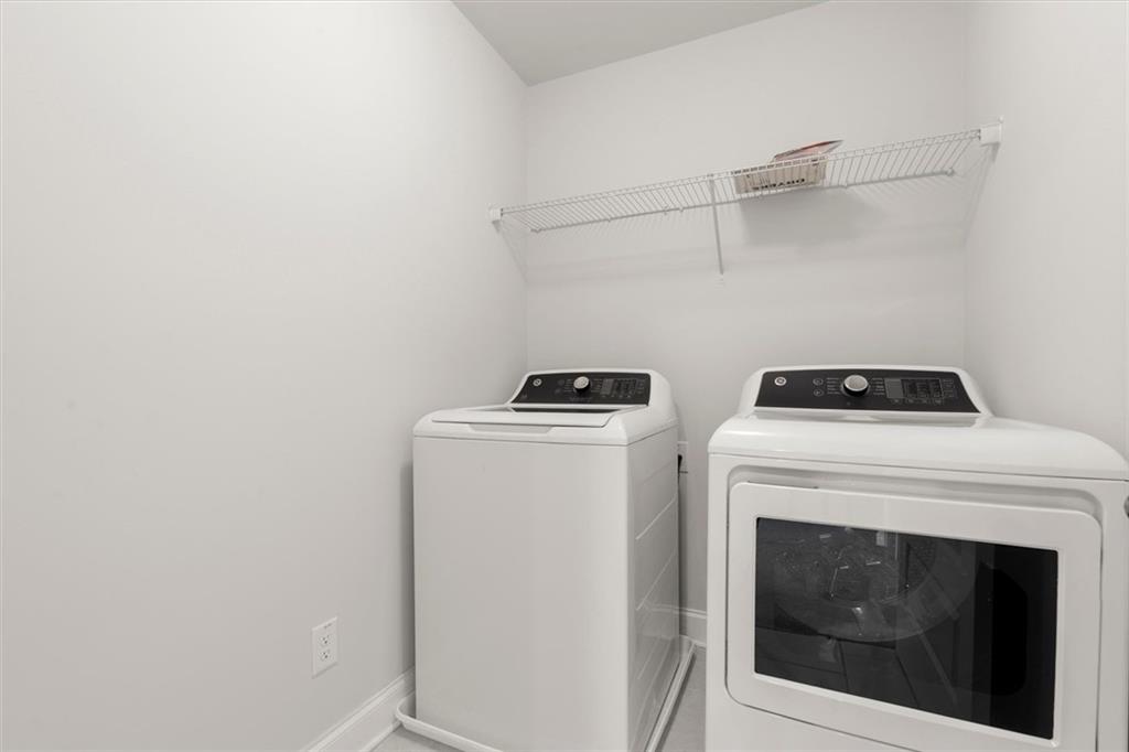 1543 Summer Song Drive Property Photo 27