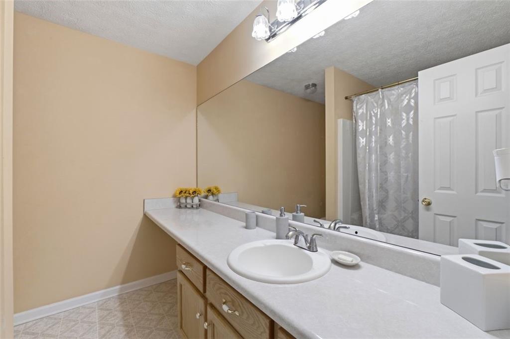 811 Overlook Trail Property Photo 23