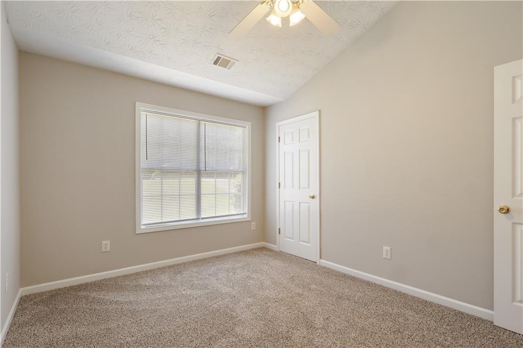 215 Cambridge Way Property Photo 18