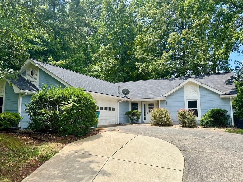 471 Springfield Drive Property Photo 1
