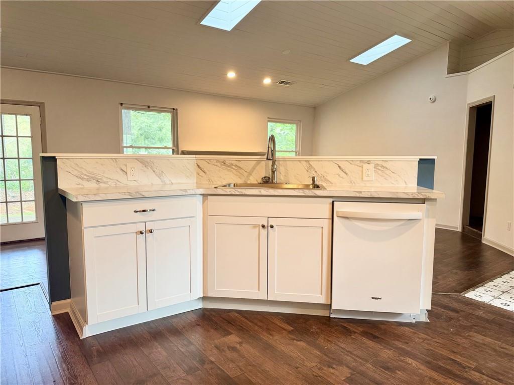 471 Springfield Drive Property Photo 8