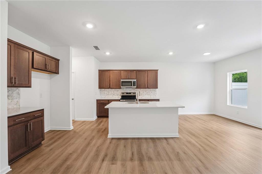 320 Dearborn Drive Property Photo 12