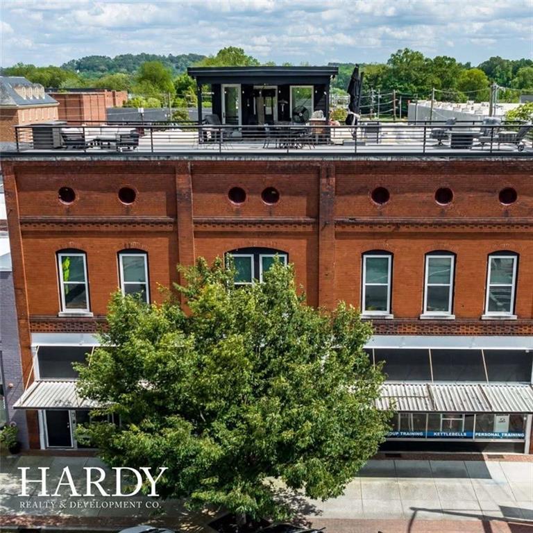 100 Broad Street Property Photo 1