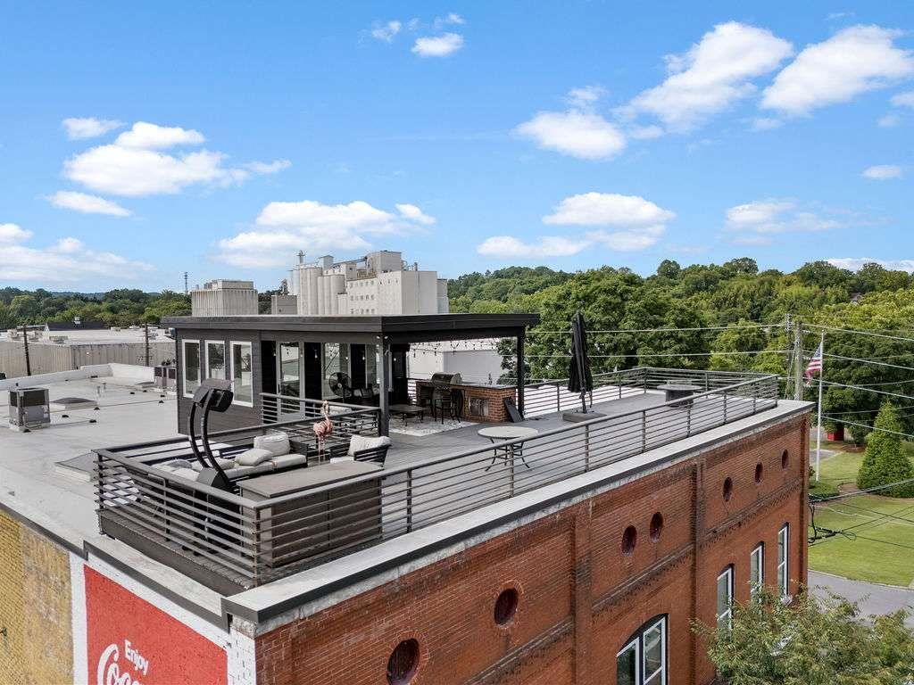 100 Broad Street Property Photo 6