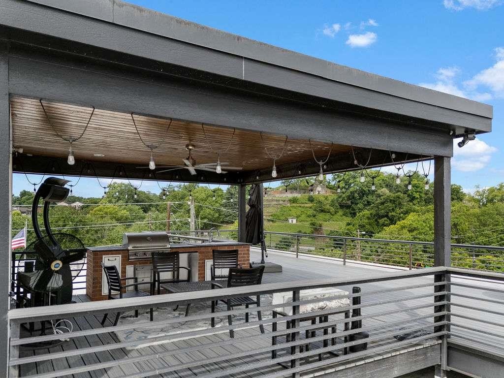 100 Broad Street Property Photo 18