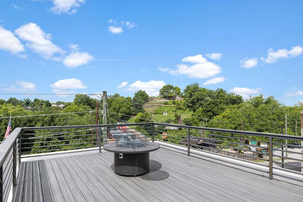 100 Broad Street Property Photo 20