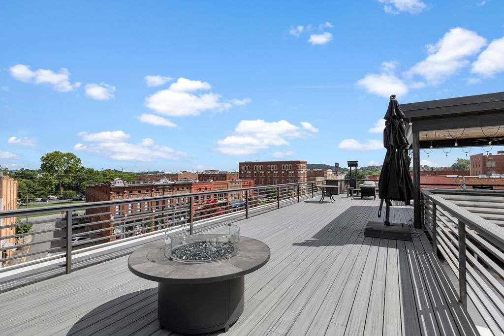 100 Broad Street Property Photo 21